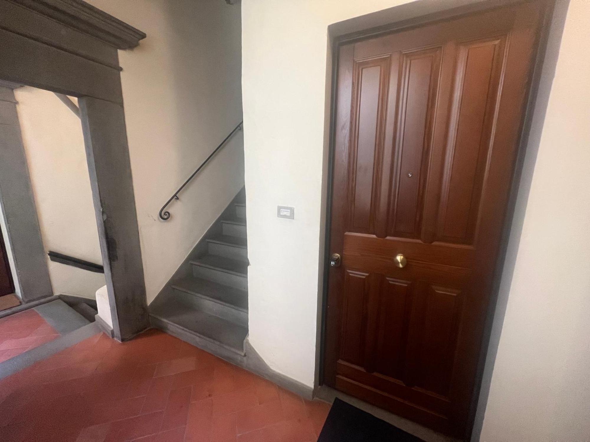 Al 106 Apartment Free Wi-Fi 5 Min Dalla Stazione Prato  Exterior photo
